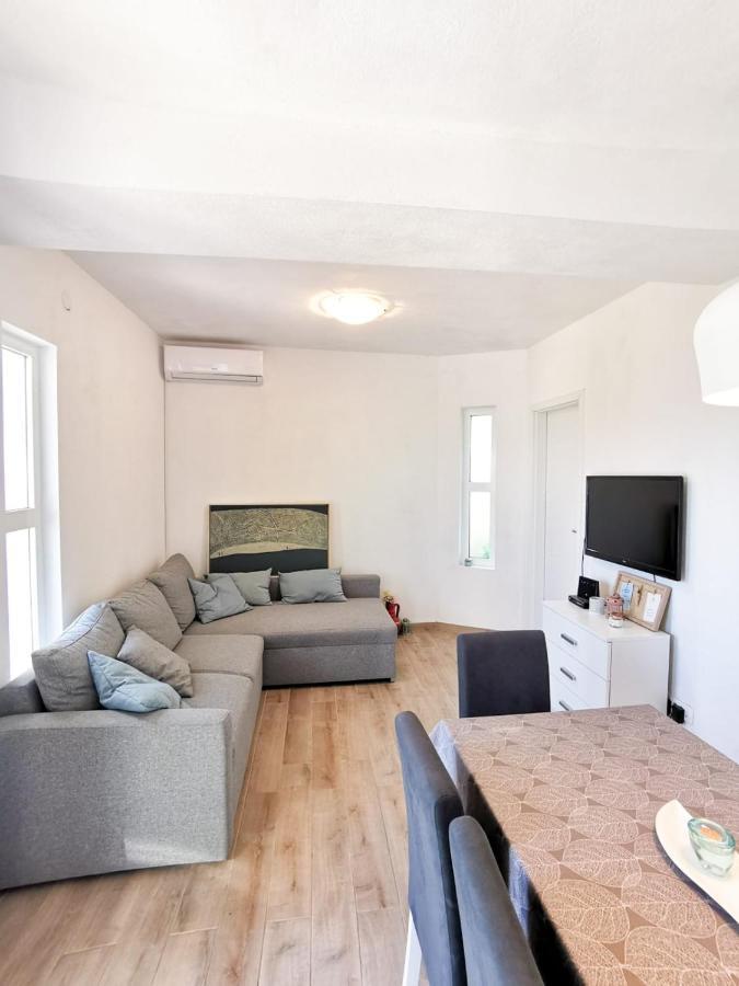 Apartments By The Sea Mimice, Omis - 14230 Luaran gambar